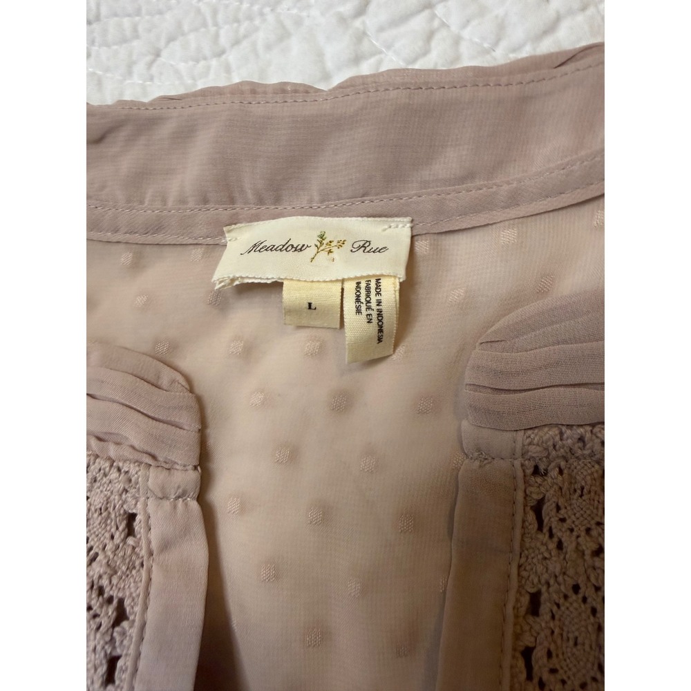 Meadow Rue Sleeveless Lace Trim Swiss Dot Mesh Back Button Down Top Mauve Large